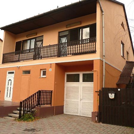 Orchidea Apartman Тата Экстерьер фото