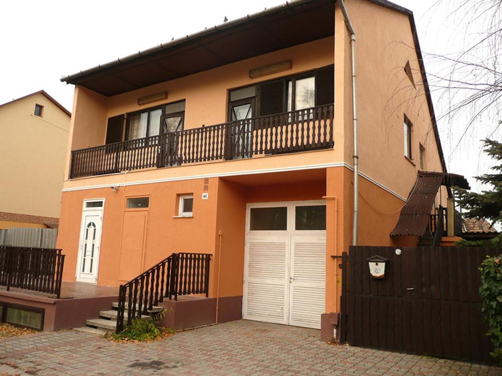 Orchidea Apartman Тата Экстерьер фото